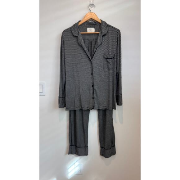 MAISON DU SOIR Other - Maison du Soir Black & White Stripe Pajama Set Size – Large